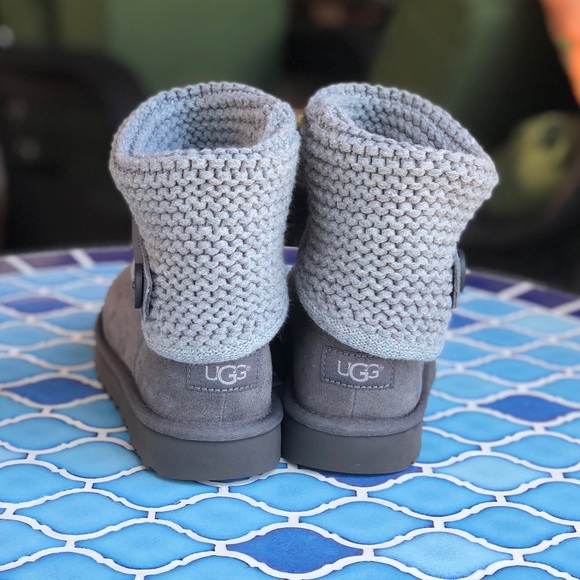 Ugg Knit Boots - Picture 8 of 8